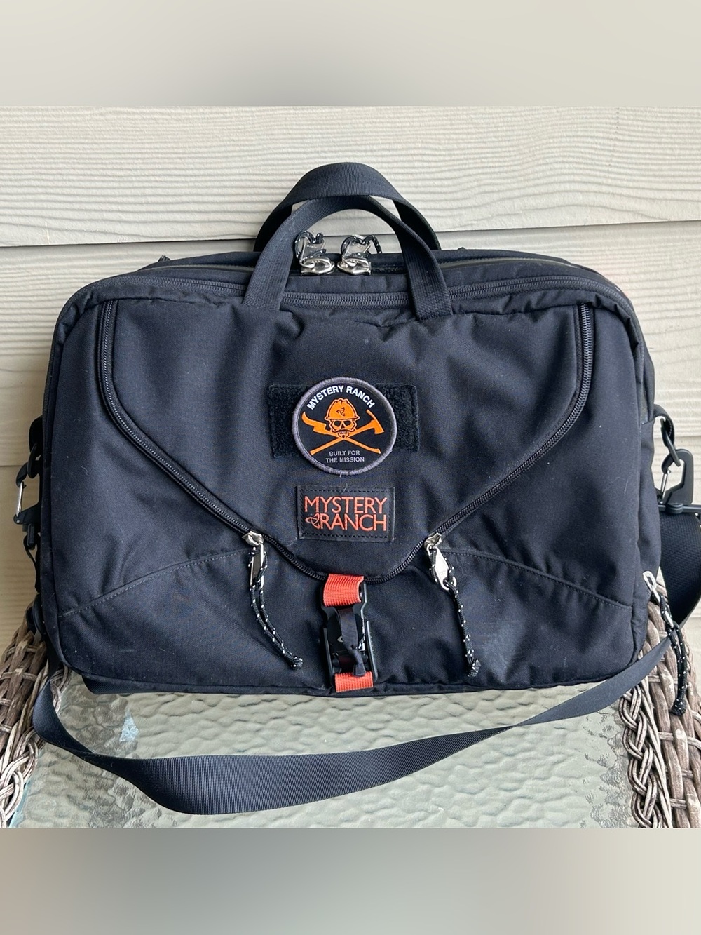MYSTERY RANCH 3-Way Expandable Briefcase BACKPACK WILDFIRE BLACK